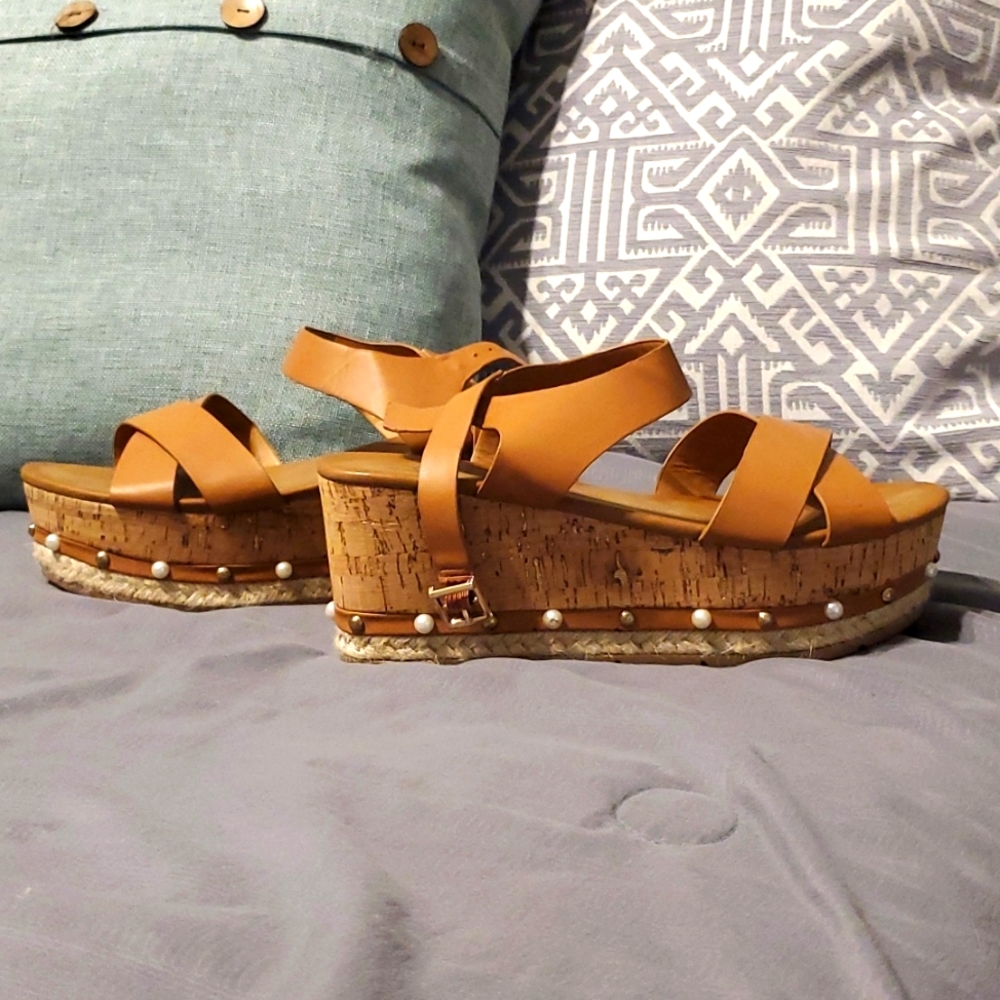 Brand New Light brown strappy platform sandal